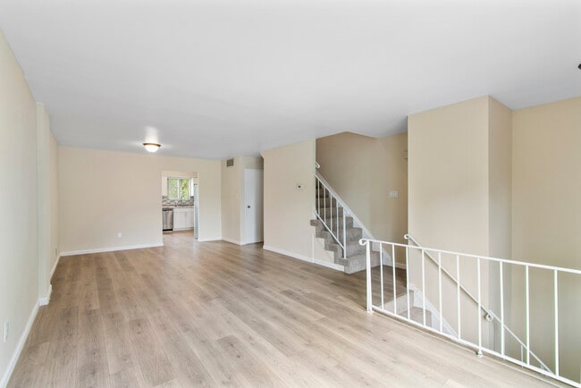 Building Photo - 1630 Forest Hill Rd