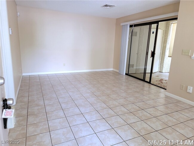 Building Photo - 4730 Nara Vista Way