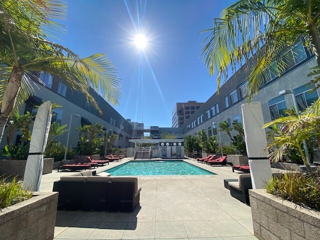 Primary Photo - 435 W Center Street Promenade