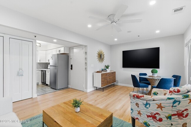 Building Photo - 132 Sampson Ave