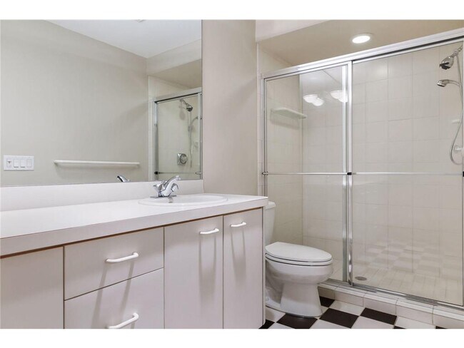 Foto del edificio - 3721 Upton Ave S