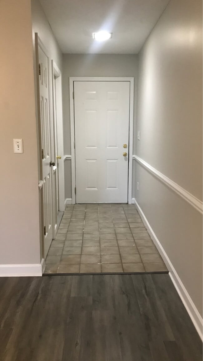 Building Photo - 476 Sheffield Ct