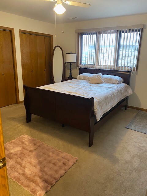 Foto del edificio - 8821 N Greenwood Ave