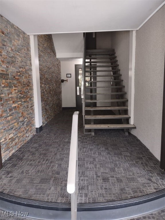 Foto del edificio - 12050 Lake Ave