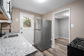 Building Photo - 28 Wenzell Pl