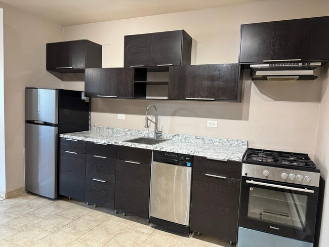 Foto del edificio - 68 E Main