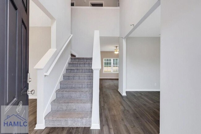 Building Photo - 12 Trask Cir