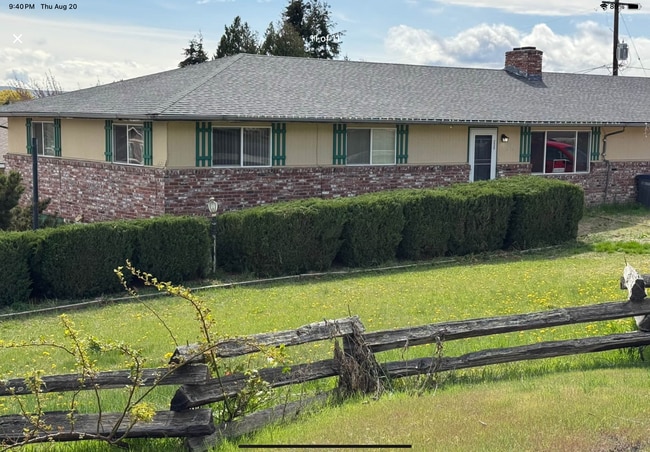 Building Photo - 220 N 76th Ave
