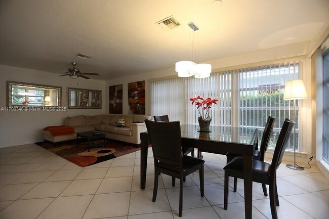 Foto del edificio - 3 bedroom in Hollywood FL 33020