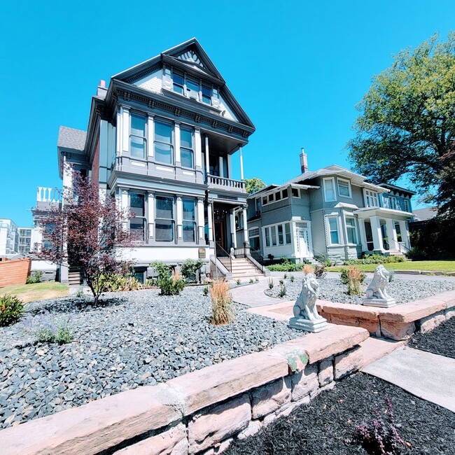 Photo - 623 E 100 S Apartment