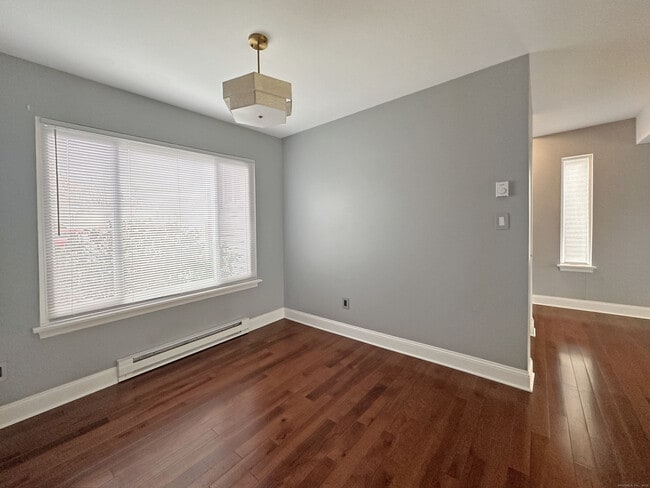 Building Photo - 109 Candlewood Dr