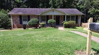 Building Photo - 825 Sherwood Forest Dr