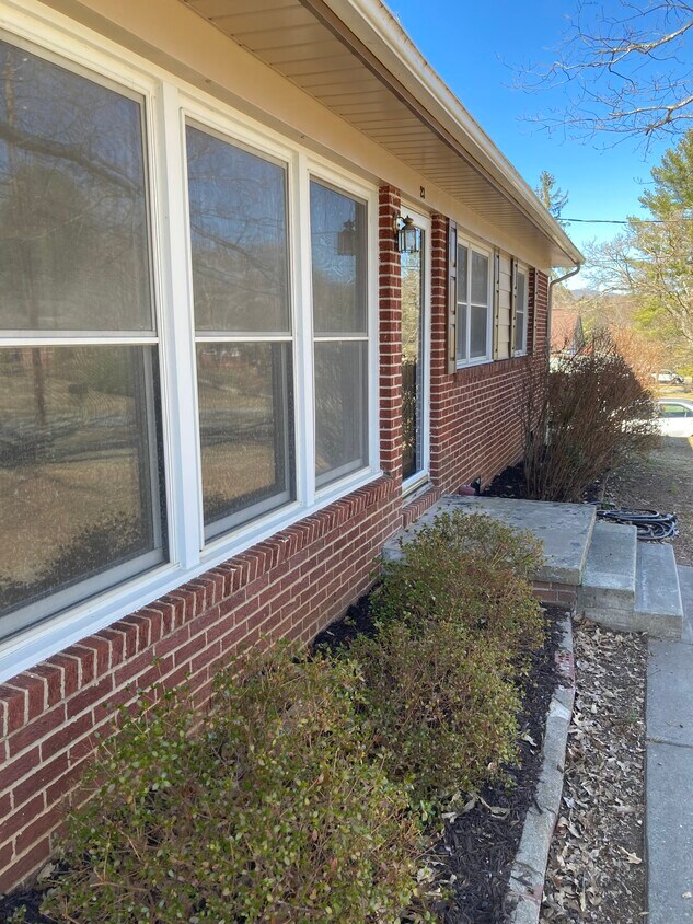 Primary Photo - 23 Pleasant Ridge Dr