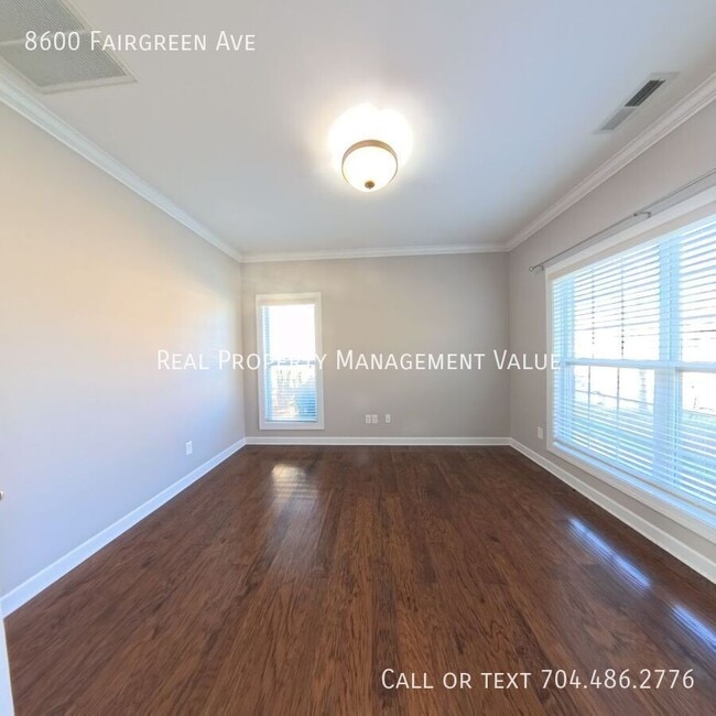 Foto del edificio - 8600 Fairgreen Avenue