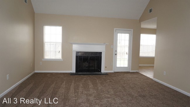 Building Photo - 60 Desota Dr
