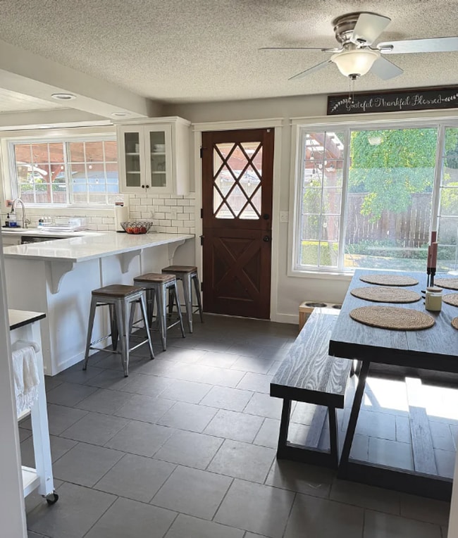 Building Photo - Beautifully Updated 3-Bedroom Home in the River Road Area!