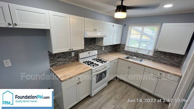 Foto del edificio - 4236 Atwood Ave