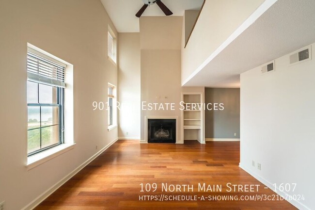 Photo - 109 N Main St House