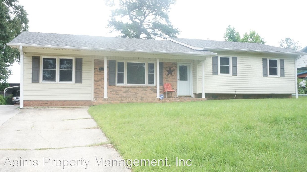 806 Bedrock Dr, Fayetteville, NC 28303 House Rental in Fayetteville