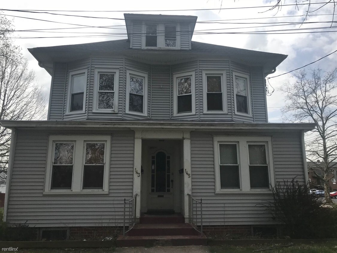 Primary Photo - 143 Clymer Ave