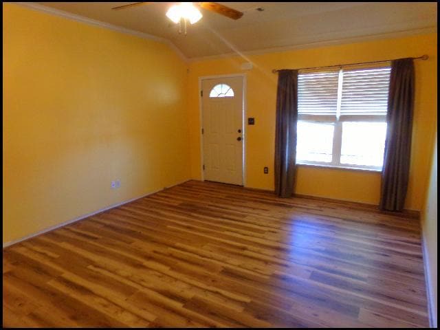 Building Photo - 909 Yarrow Dr