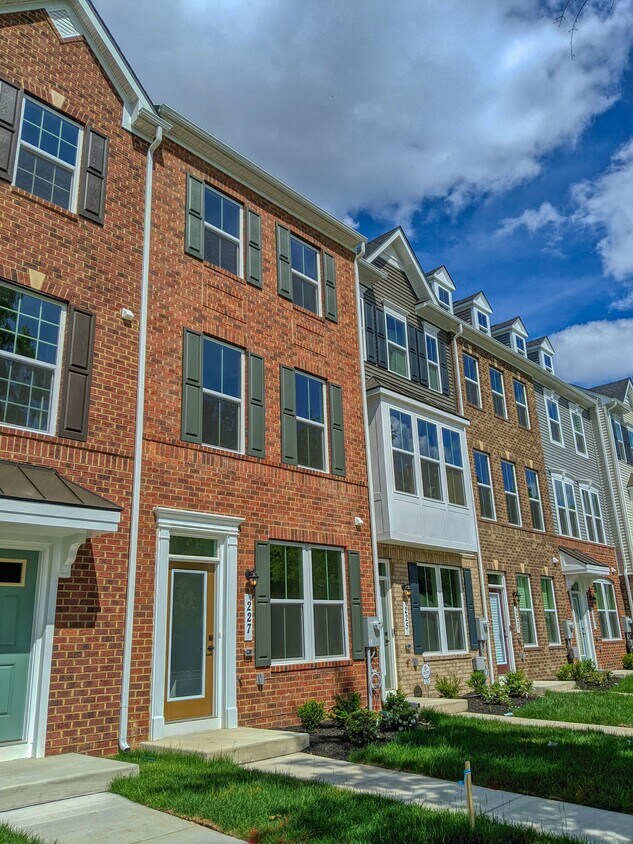 227 Garrett a Blvd, Hyattsville, MD 20785 Townhome Rentals in