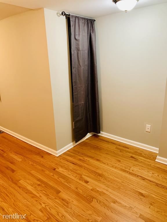 Foto del edificio - 1 br, 1 bath Apartment - 1632 S Charles St