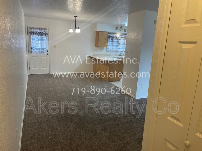 Foto del edificio - 2726 Poplar St