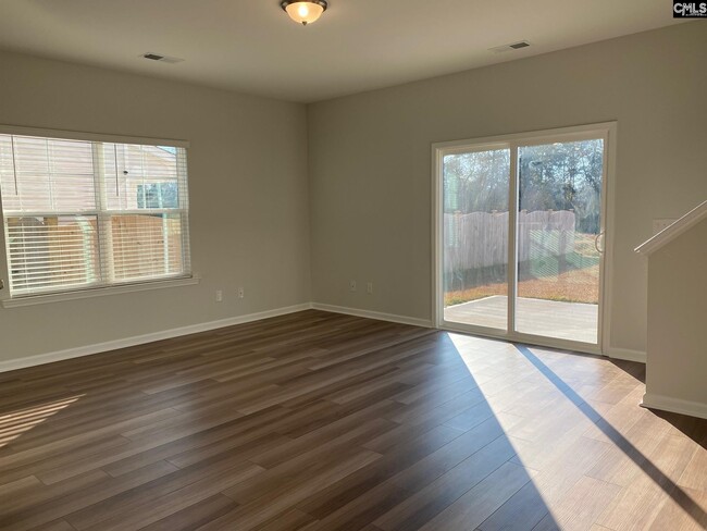 Building Photo - 412 Sandfarm Trail
