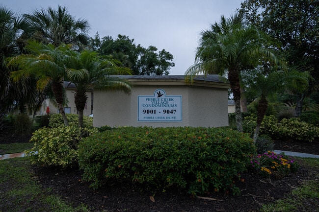Building Photo - 9011 Pebble Creek Dr