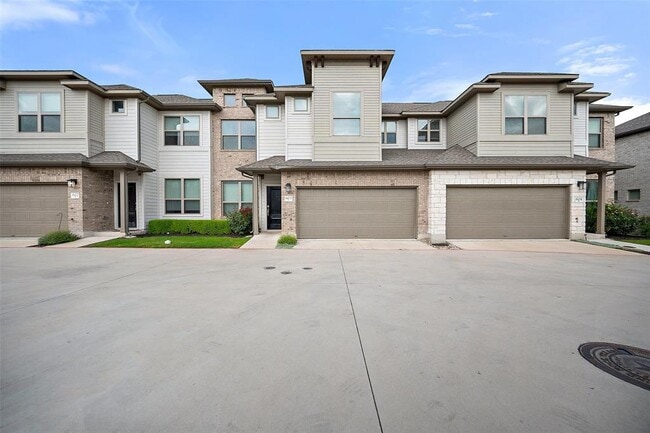 Foto del edificio - 2500 Forest Creek Dr