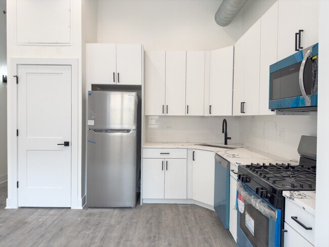 Foto del edificio - 4731 N Western Ave