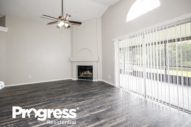 Building Photo - 6121 Crickethollow Dr