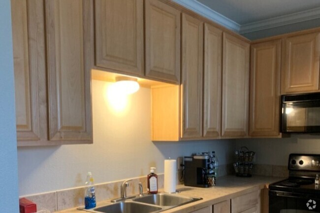 Building Photo - 4000 Lake Beau Pre Blvd