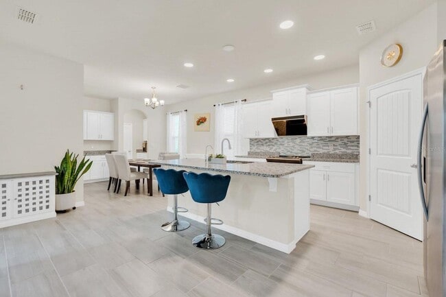 Foto del edificio - Perfect Home waiting for you! FULLY FURNISHED!