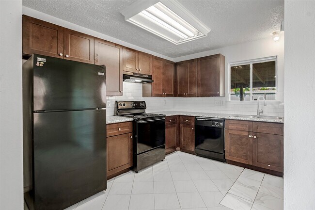 Building Photo - 13718 Vira Ln