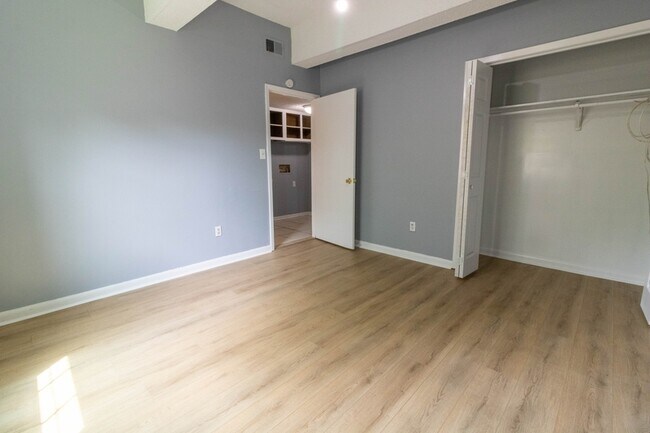 Foto del edificio - 815 Martin Luther King Jr Dr