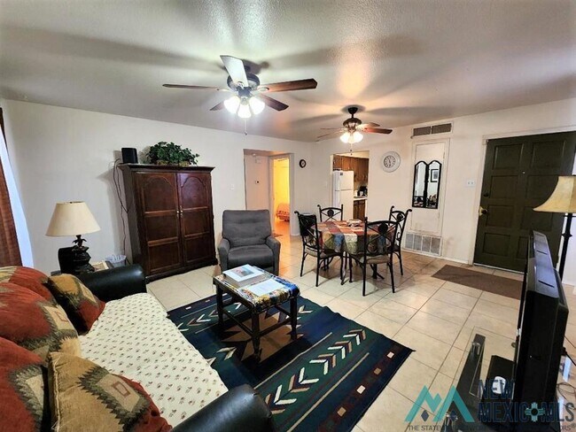 Foto del edificio - 1501 Riley Dr