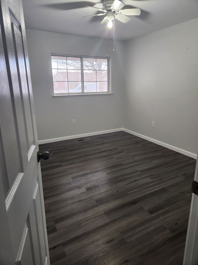 Building Photo - Beautiful home in Dayton!