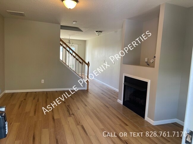 Building Photo - 20 Lilac Fields Way