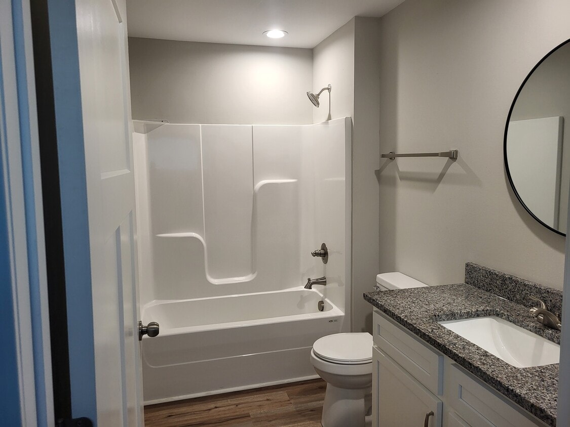 Bathroom - 1503 S Bailey St