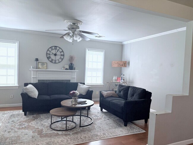 Building Photo - Charming two bedroom home in N.W. OKC