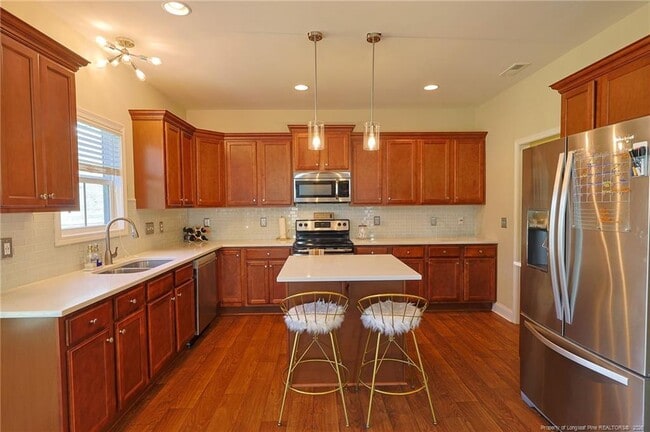 Foto del edificio - 1641 Mount Rainer Dr
