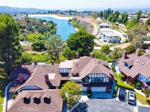 Building Photo - 950 S Rim Crest Dr