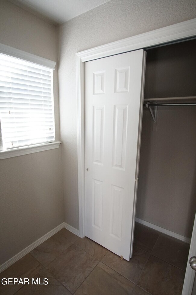 Building Photo - 14681 Boer Trail