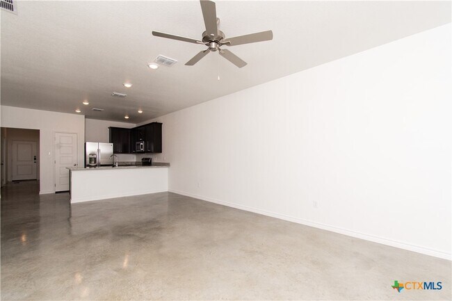 Foto del edificio - 3905 Hackberry Dr