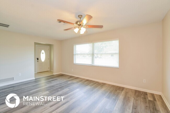 Foto del edificio - 7431 Portside Ct