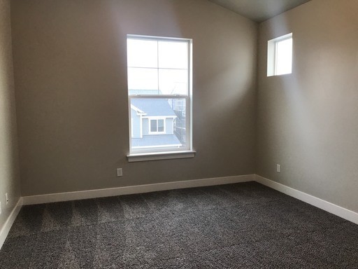 Building Photo - Beautiful Edge Condo