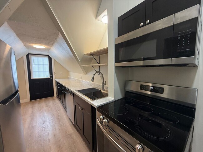 Foto del edificio - 114 Hampden St