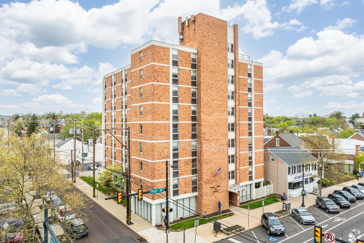 Primary Photo - Robert P. Smith Towers